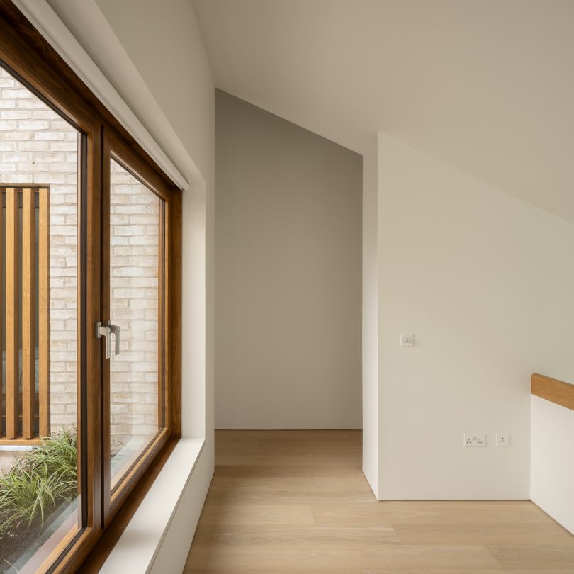 Erbar Mattes设计的极简主义住宅Wimbledon House