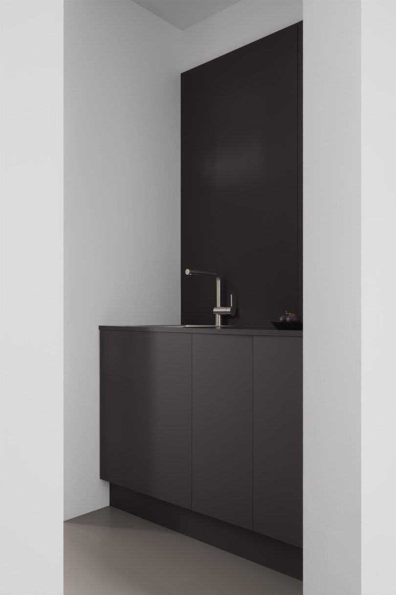 由Studio Hazeldean设计的极简公寓e1 Apartment