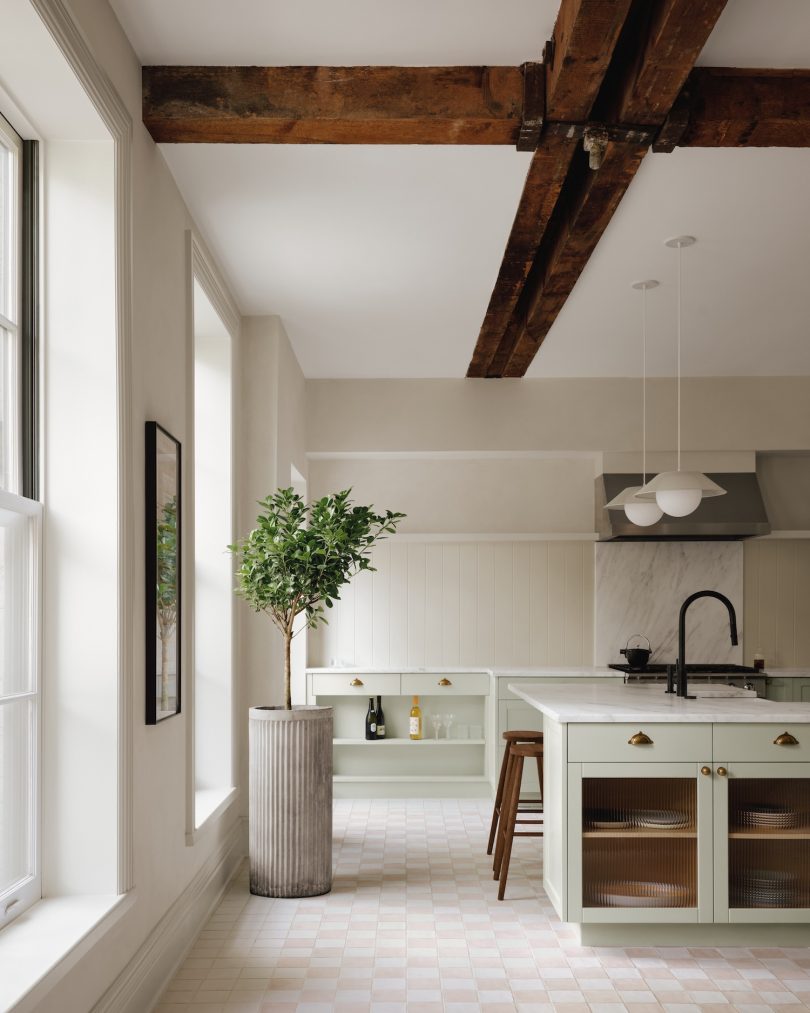 Bureau Tempo设计的极简住宅Atlantic Avenue Home