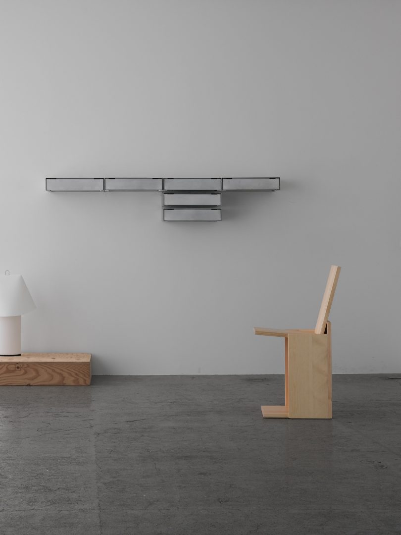 LICHT Gallery展览:CP-RV设计的极简椅子Azuki Chair