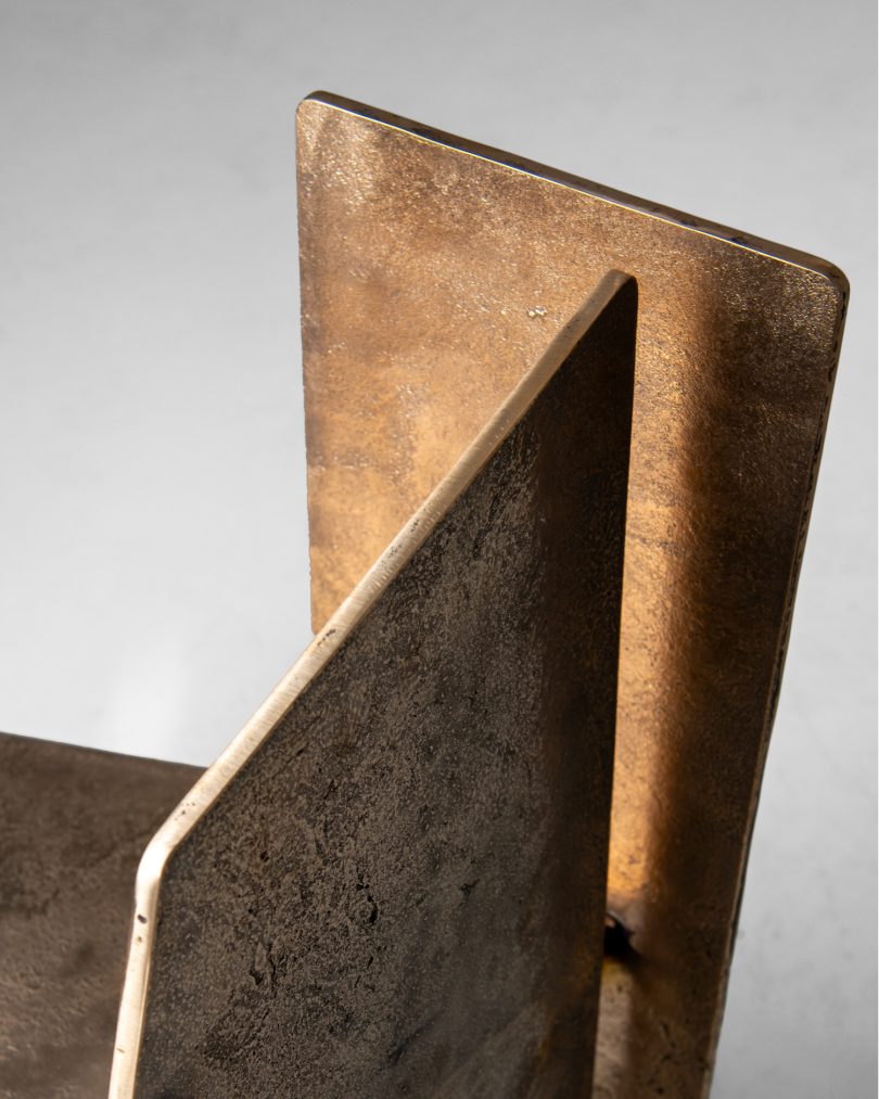 Claudio Cappellini设计的极简主义椅子Cadrega