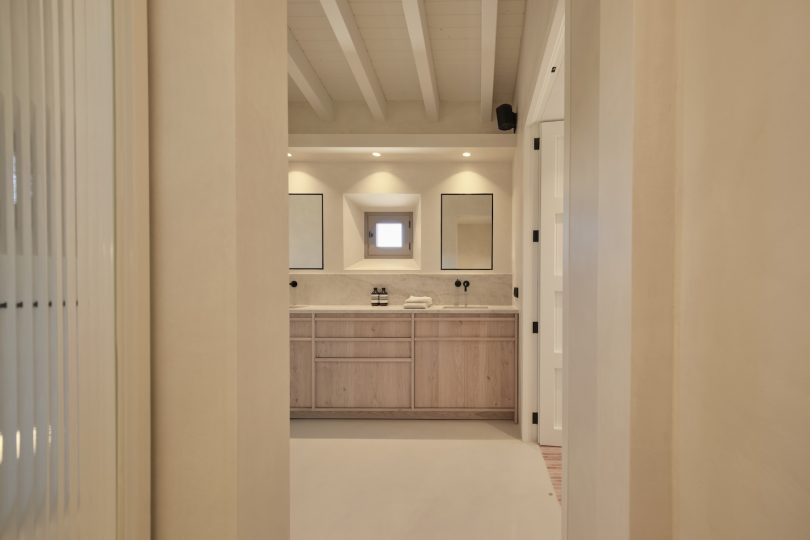 由INCEPTUM设计的极简主义住宅Casa CH