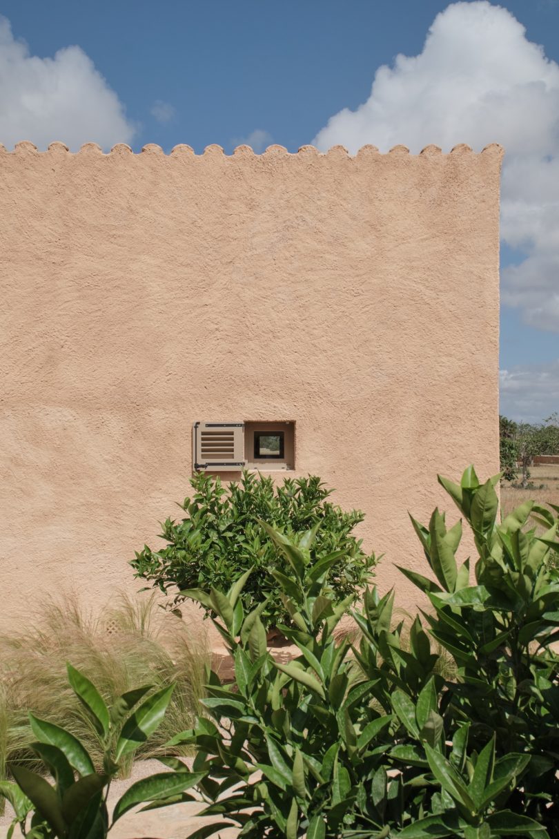 由INCEPTUM设计的极简主义住宅Casa CH