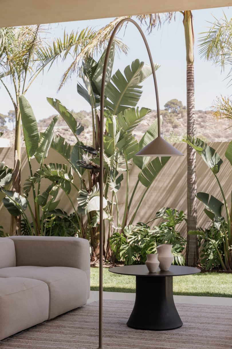 由Francesc Rifé Studio设计的极简住宅Ene House