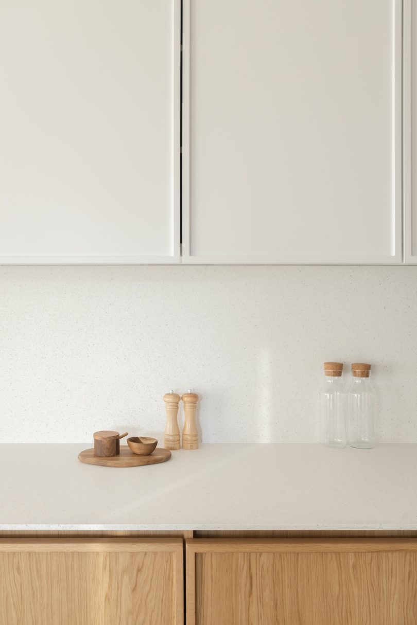 由Stefana Delia Costras设计的极简住宅FEELS