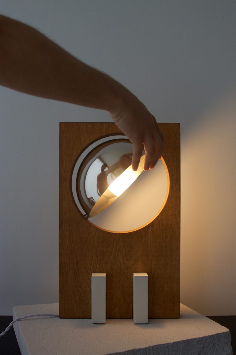 由Edoardo Lietti设计的极简系列灯具Galileo