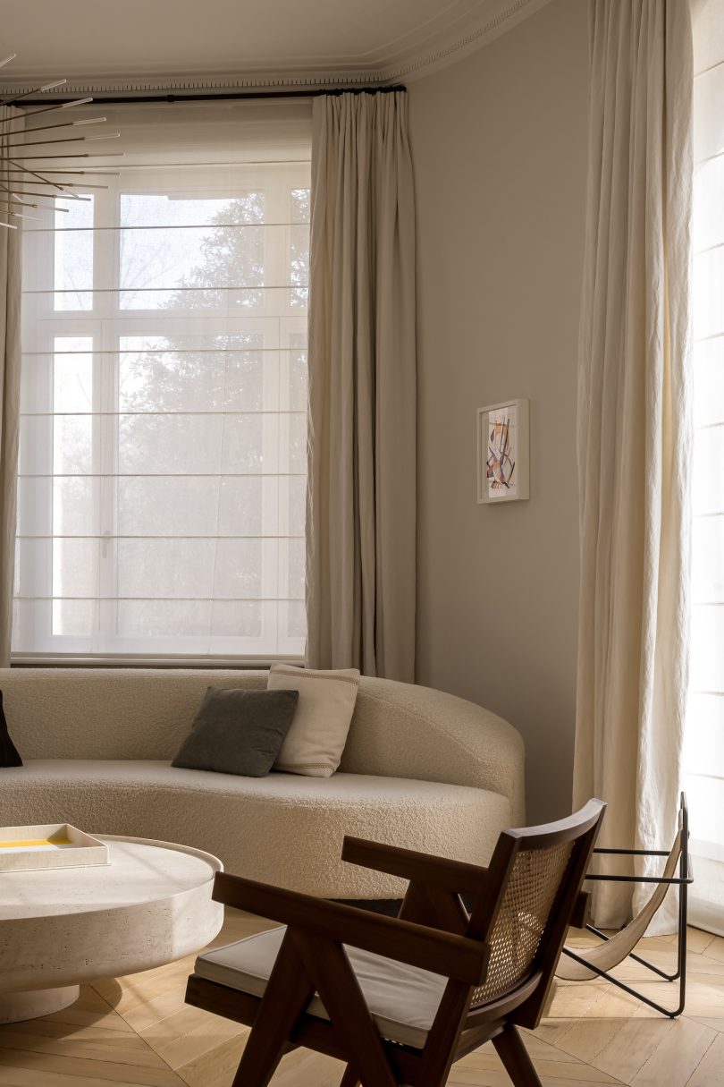 JW Architects设计的极简主义住宅Ixelles House