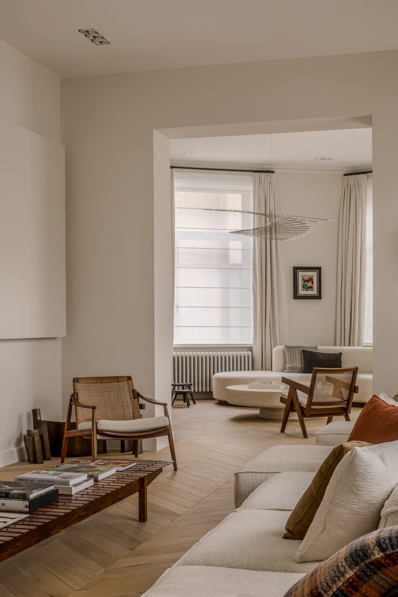 JW Architects设计的极简主义住宅Ixelles House