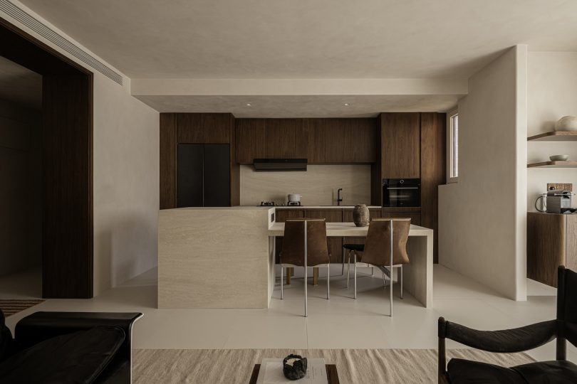 由NOV.11 STUDIO设计的极简住宅Natural Residence