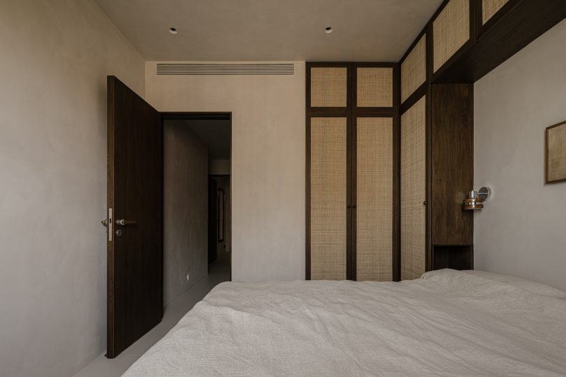 由NOV.11 STUDIO设计的极简住宅Natural Residence