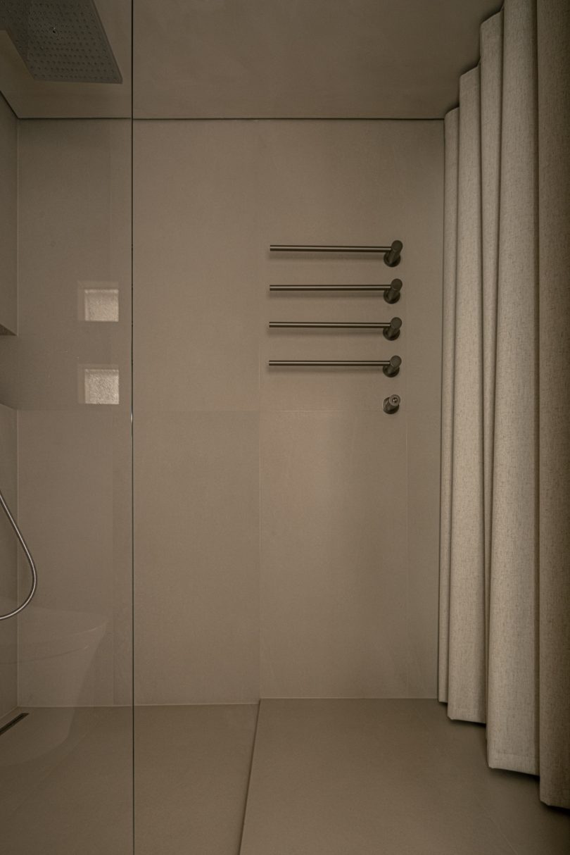 由NOV.11 STUDIO设计的极简住宅Natural Residence