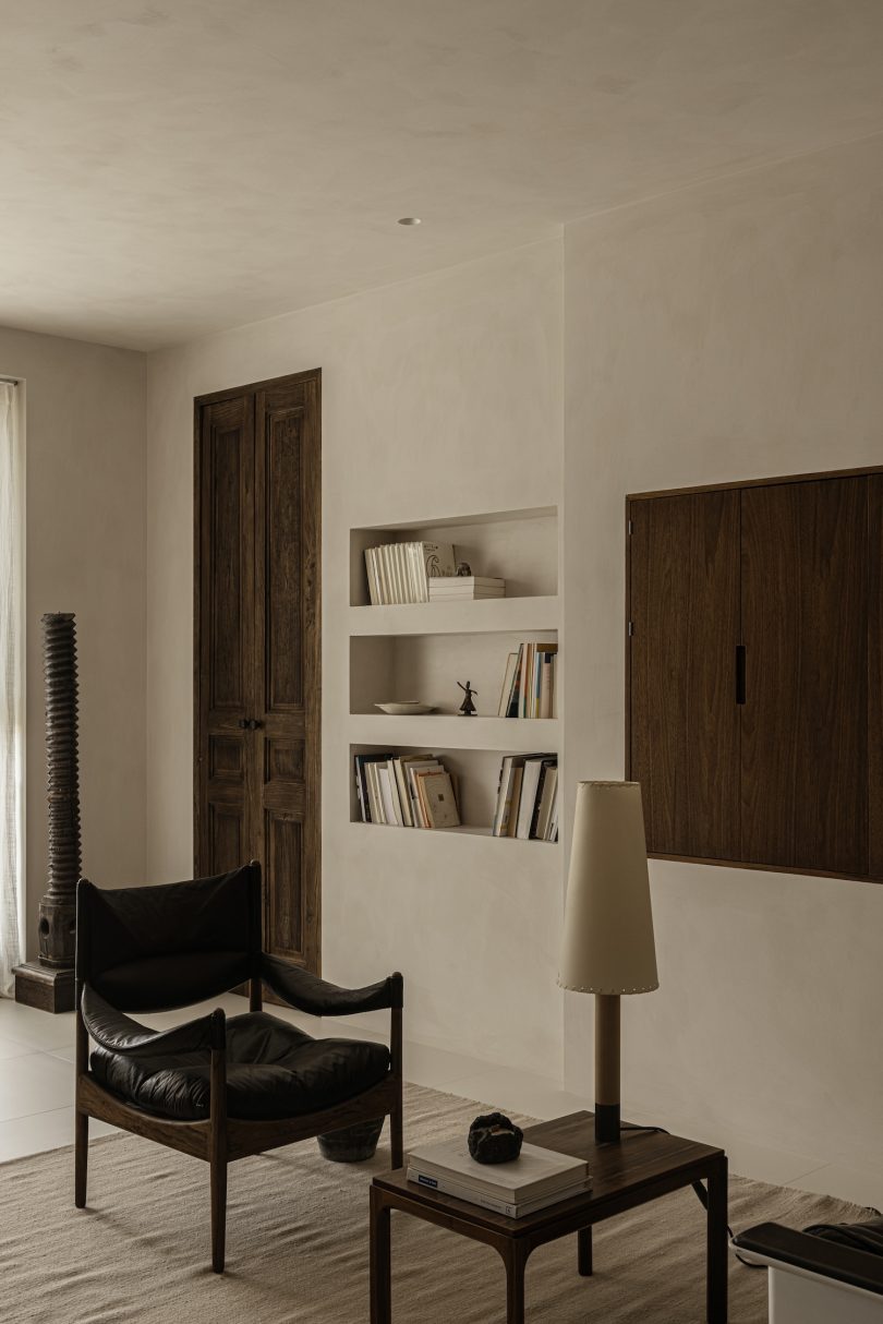 由NOV.11 STUDIO设计的极简住宅Natural Residence