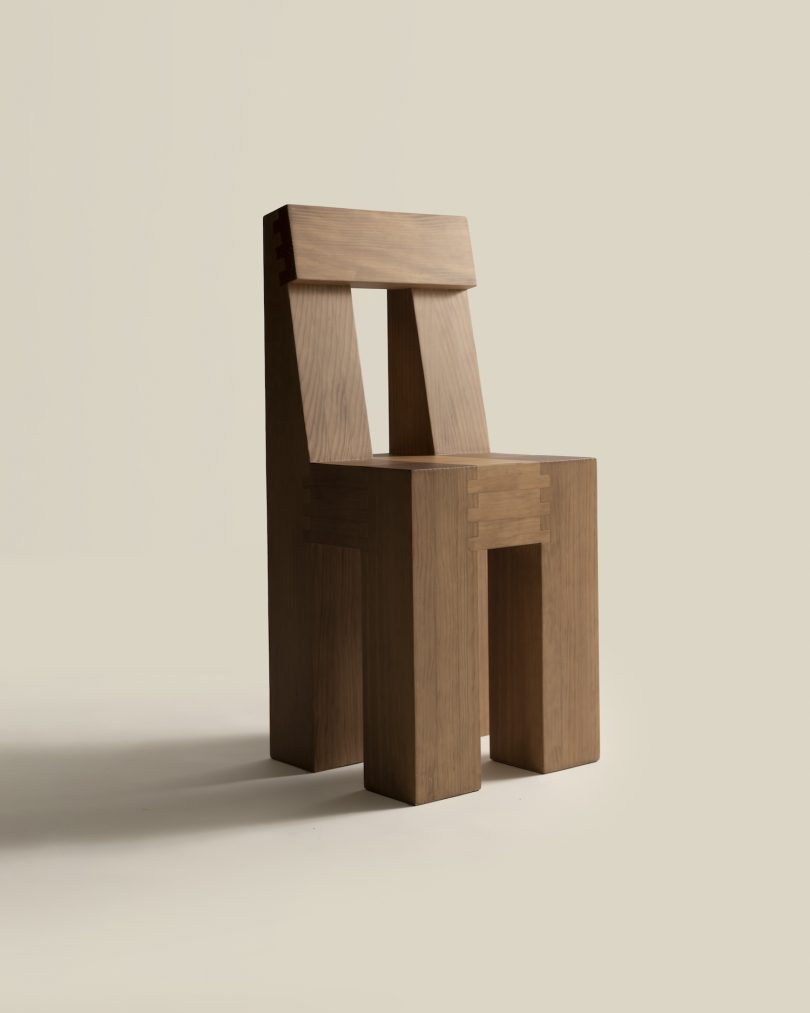 Charlotte Taylor设计的极简主义椅子Sturdy Chair