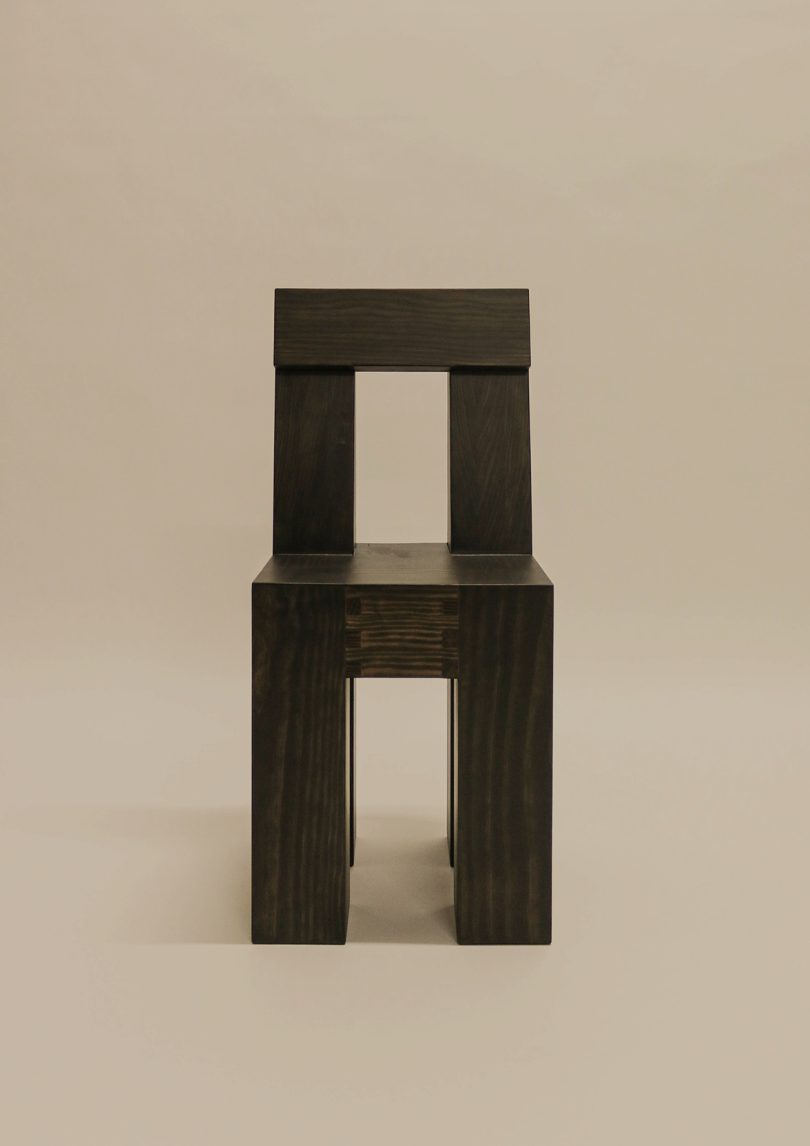 Charlotte Taylor设计的极简主义椅子Sturdy Chair