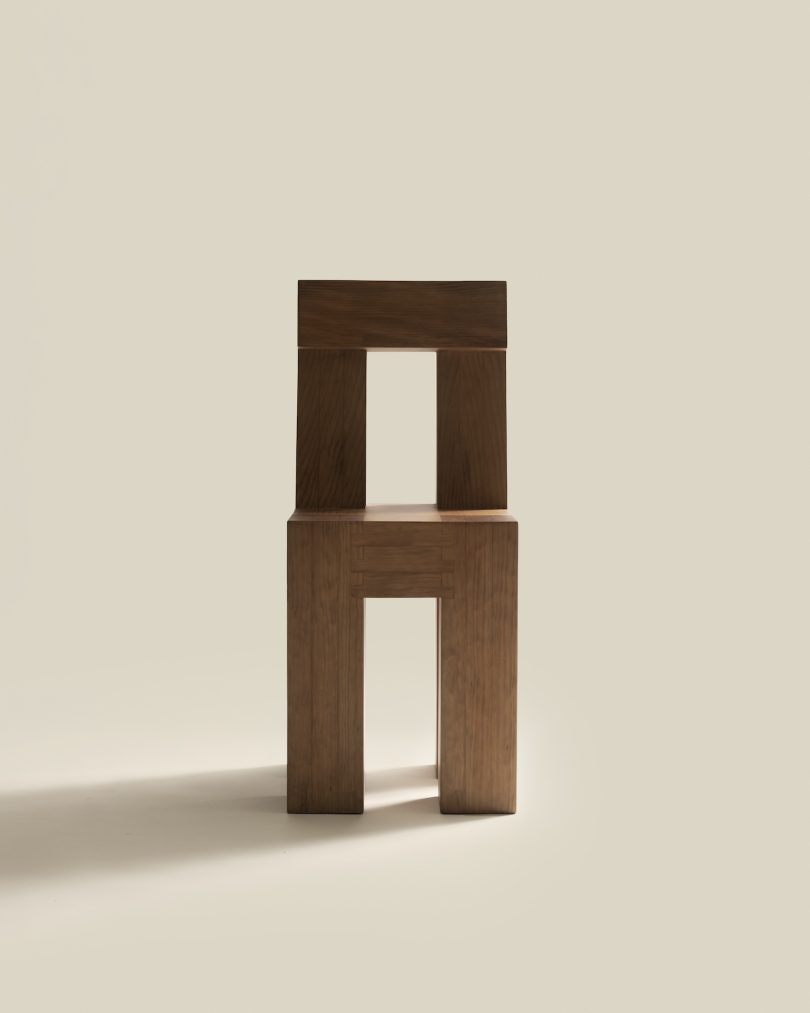 Charlotte Taylor设计的极简主义椅子Sturdy Chair