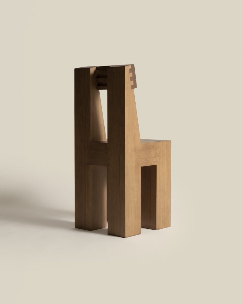 Charlotte Taylor设计的极简主义椅子Sturdy Chair