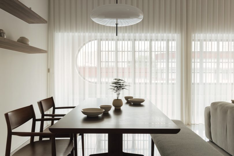 Craftsmen Studio设计的极简公寓Tiong Poh Apartment