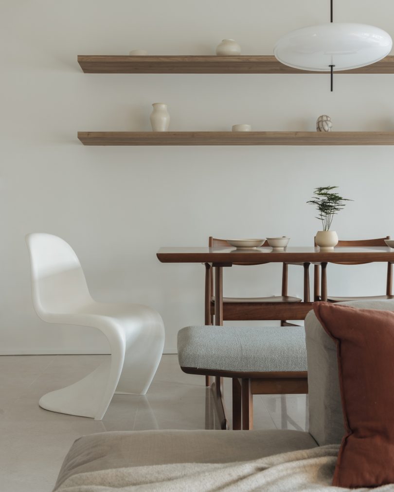 Craftsmen Studio设计的极简公寓Tiong Poh Apartment