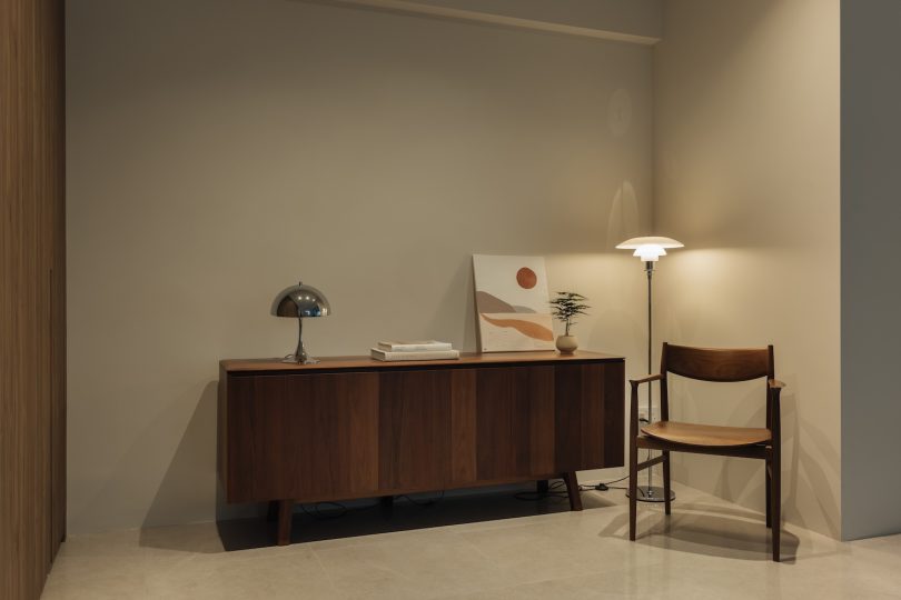 Craftsmen Studio设计的极简公寓Tiong Poh Apartment