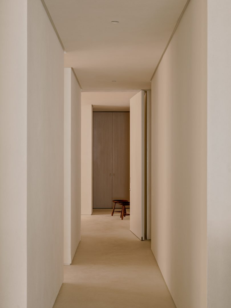 Felipe Hess设计的极简公寓Apartment Leblon II