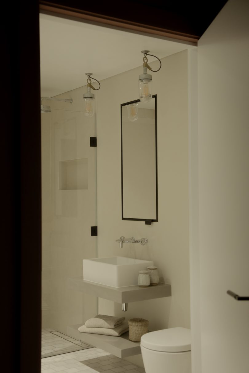 Studio Est设计的极简主义公寓Battersea Apartment