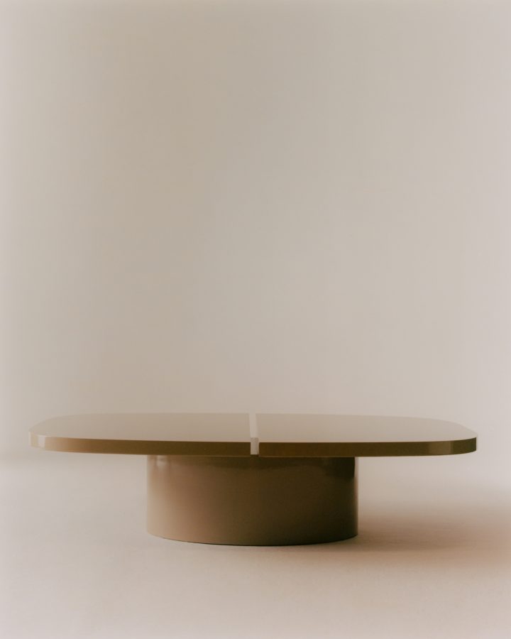 由mesura设计的极简咖啡桌Low Table 001