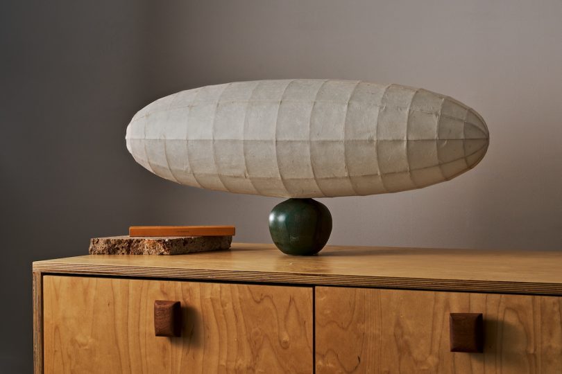 Steffany Trần设计的极简主义灯饰系列Rễ Cây