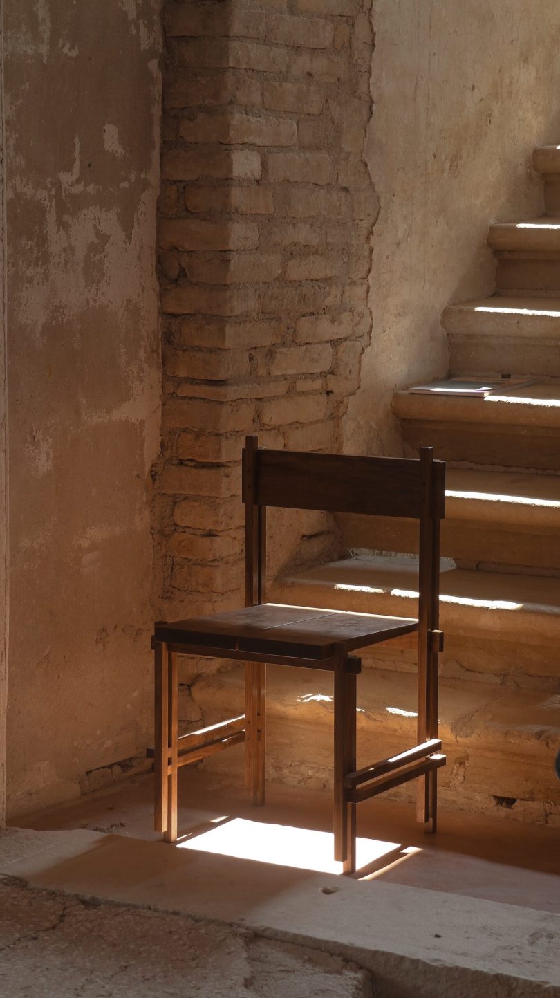 Filippo Andrighetto设计的极简堆叠椅Stack Chair