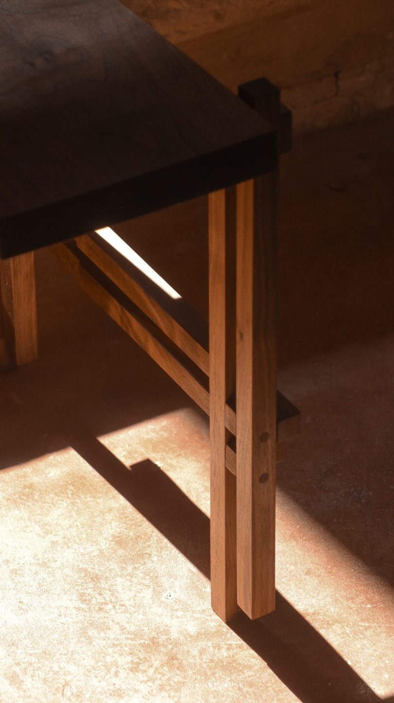 Filippo Andrighetto设计的极简堆叠椅Stack Chair