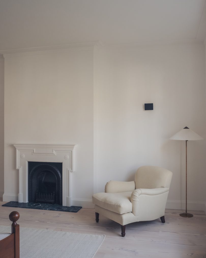 Sofia Xanthakou设计的极简公寓Warrington Crescent Flat