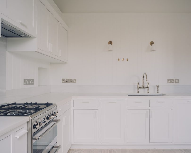 Sofia Xanthakou设计的极简公寓Warrington Crescent Flat