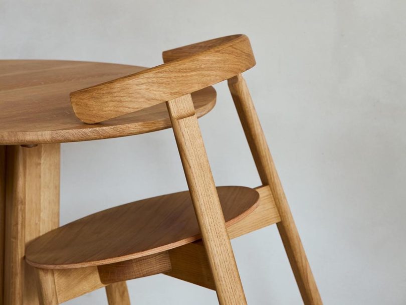 丹麦家具品牌:Form & Refine推出简约椅子Lunar Chair
