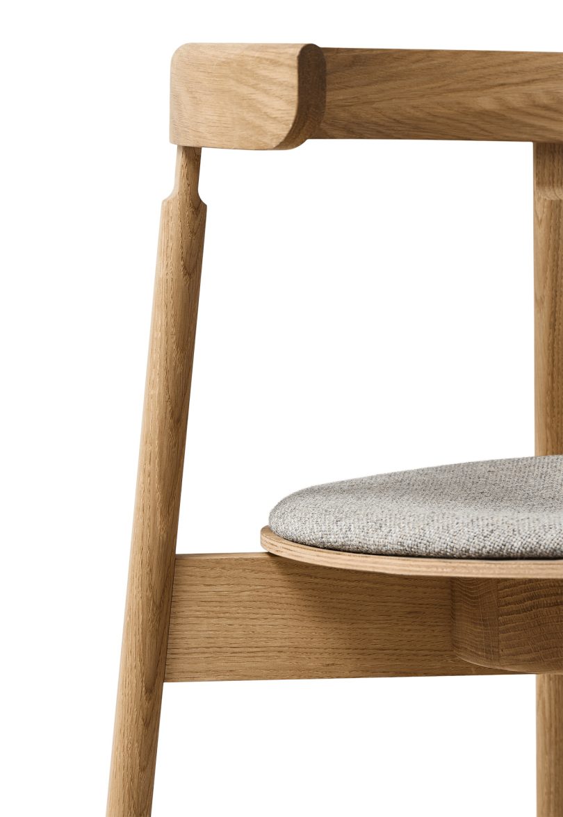 丹麦家具品牌:Form & Refine推出简约椅子Lunar Chair