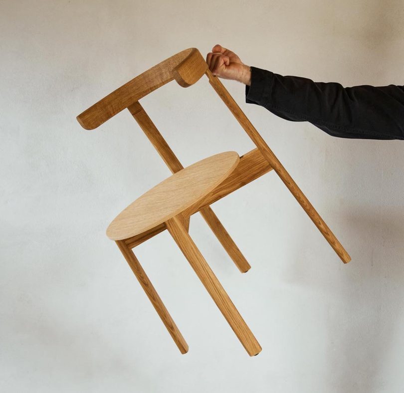 丹麦家具品牌:Form & Refine推出简约椅子Lunar Chair