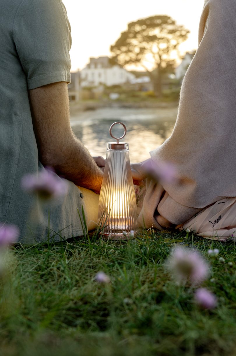 意大利照明品牌：Massaud为Ramun设计的​​Louise台灯