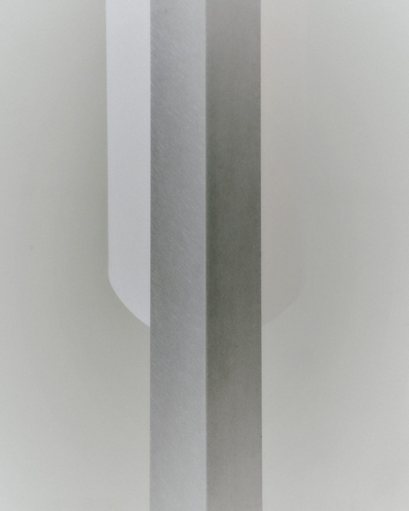 Jonas Trampedach设计的极简落地灯Ivan