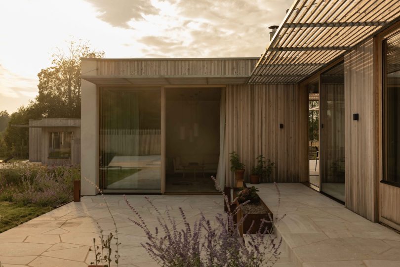 Johan Sundberg设计的简约住宅Sommarhus E