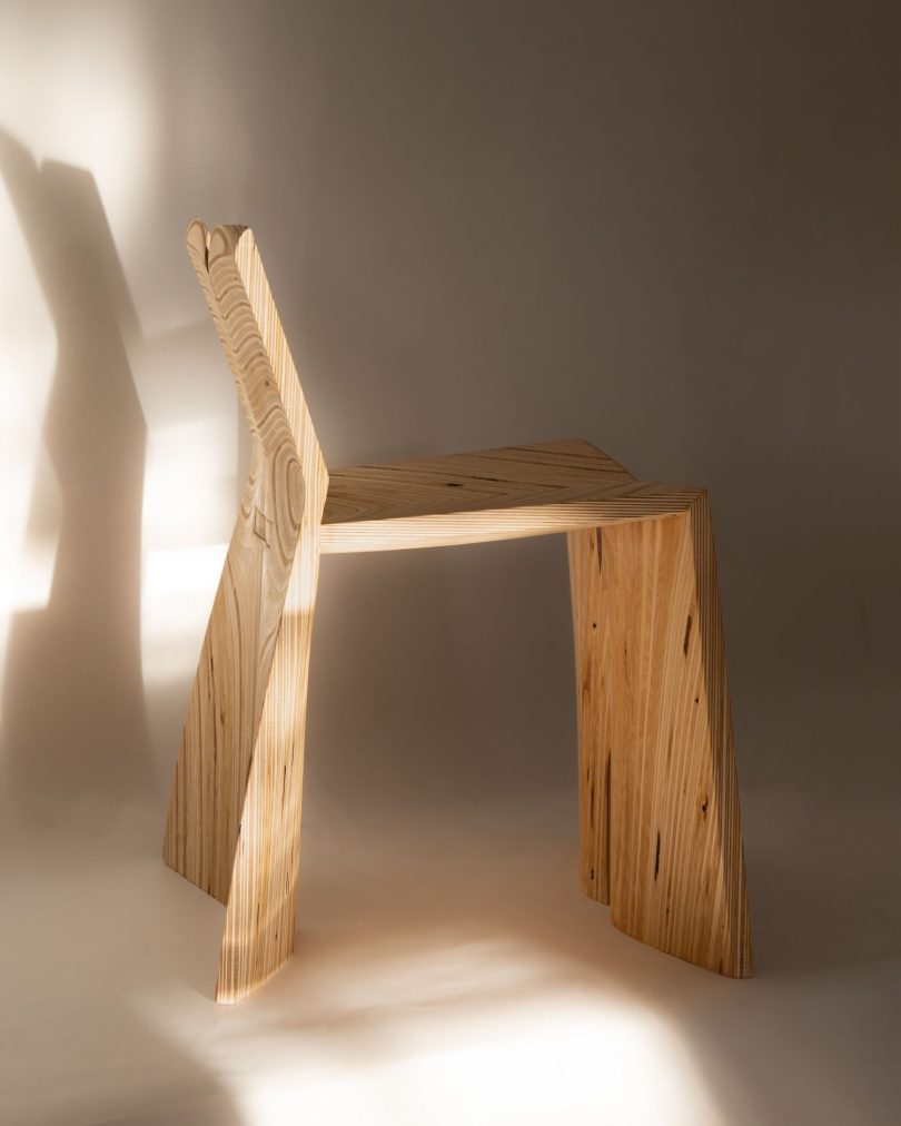 Yuxuan Huang Studio设计的极简椅子Twig Chair