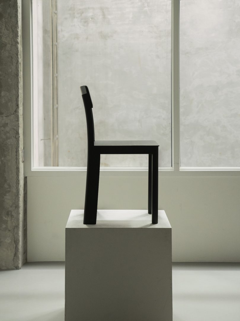 韩国家具品牌：Wekino推出极简主义椅子Vino Chair