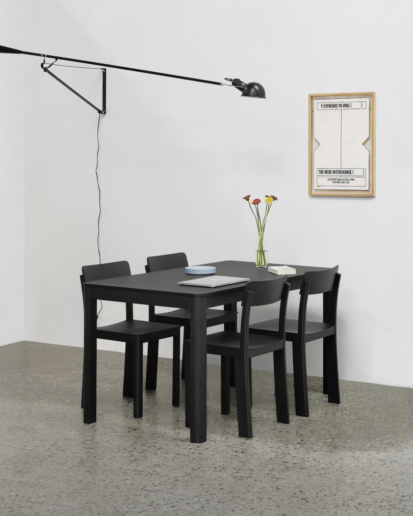 韩国家具品牌：Wekino推出极简主义椅子Vino Chair