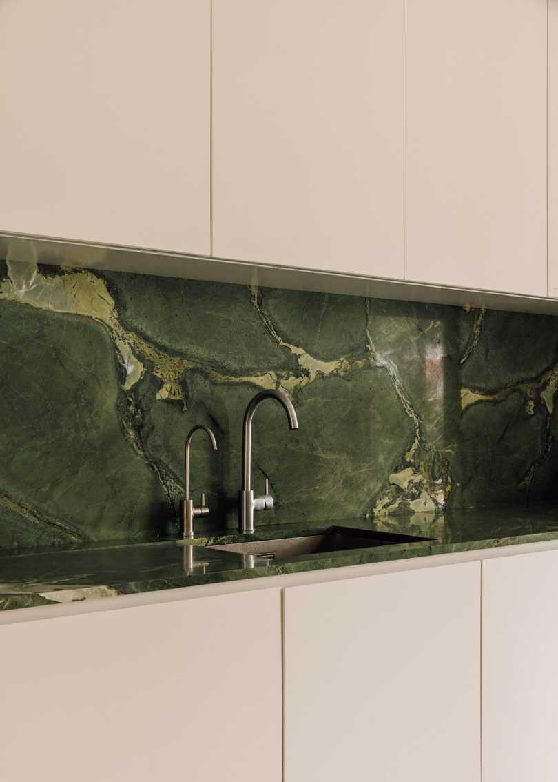 由RAR.STUDIO设计的简约公寓Apartment CK