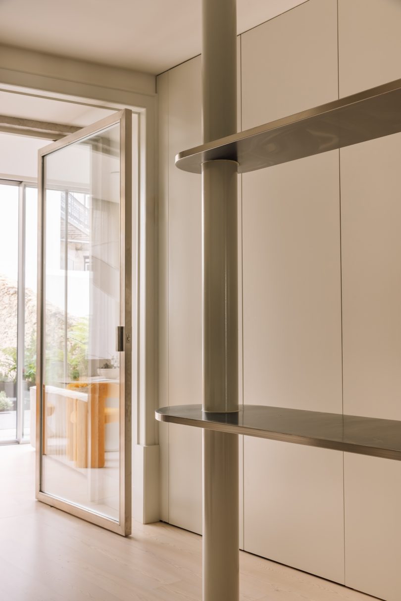 由RAR.STUDIO设计的简约公寓Apartment CK