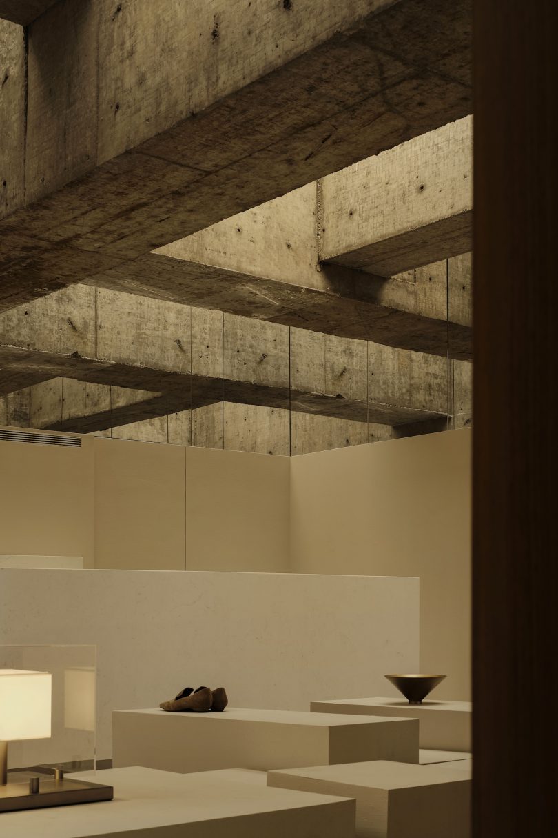 由ZHIXIANG DESIGN设计的极简主义空间ENC