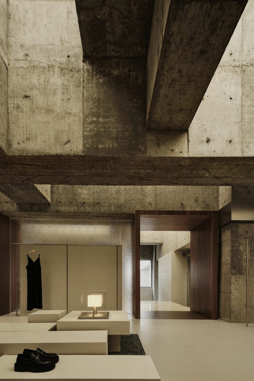 由ZHIXIANG DESIGN设计的极简主义空间ENC