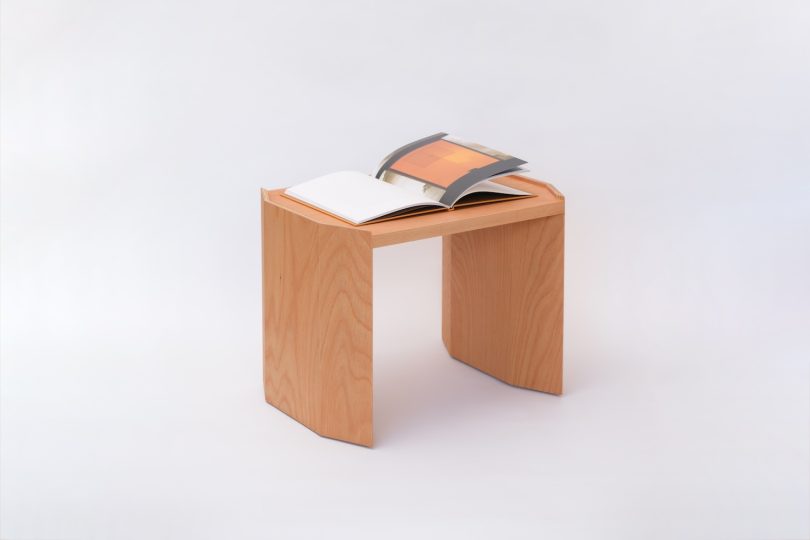 由Be Formative设计的极简主义的边桌Gyogak