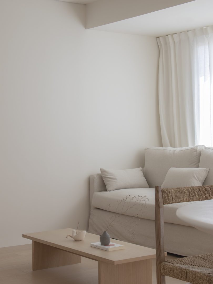 由Mata estudio设计的极简主义住宅Ese Interior