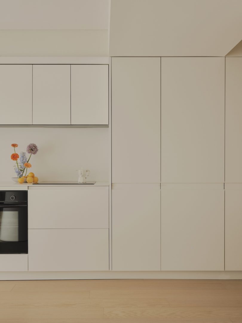 由Mata estudio设计的极简主义住宅Ese Interior