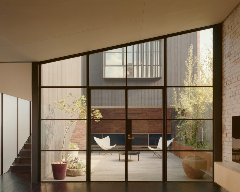 由Kart Projects设计的极简主义住宅House B