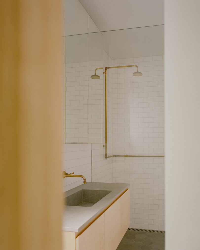 由Kart Projects设计的极简主义住宅House B