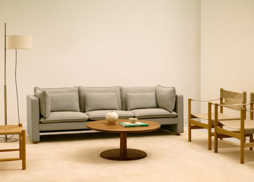 由Jasper Morrison设计的极简主义沙发Jota Sofa